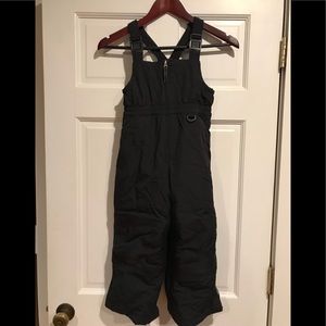 Lands’ End kid’s squall bib w reinforced knee/butt